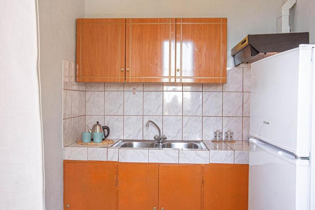 Ferienwohnung Blue Maraci 2 - Sea View, Kitchen, Beach Access Himarë Exterior foto